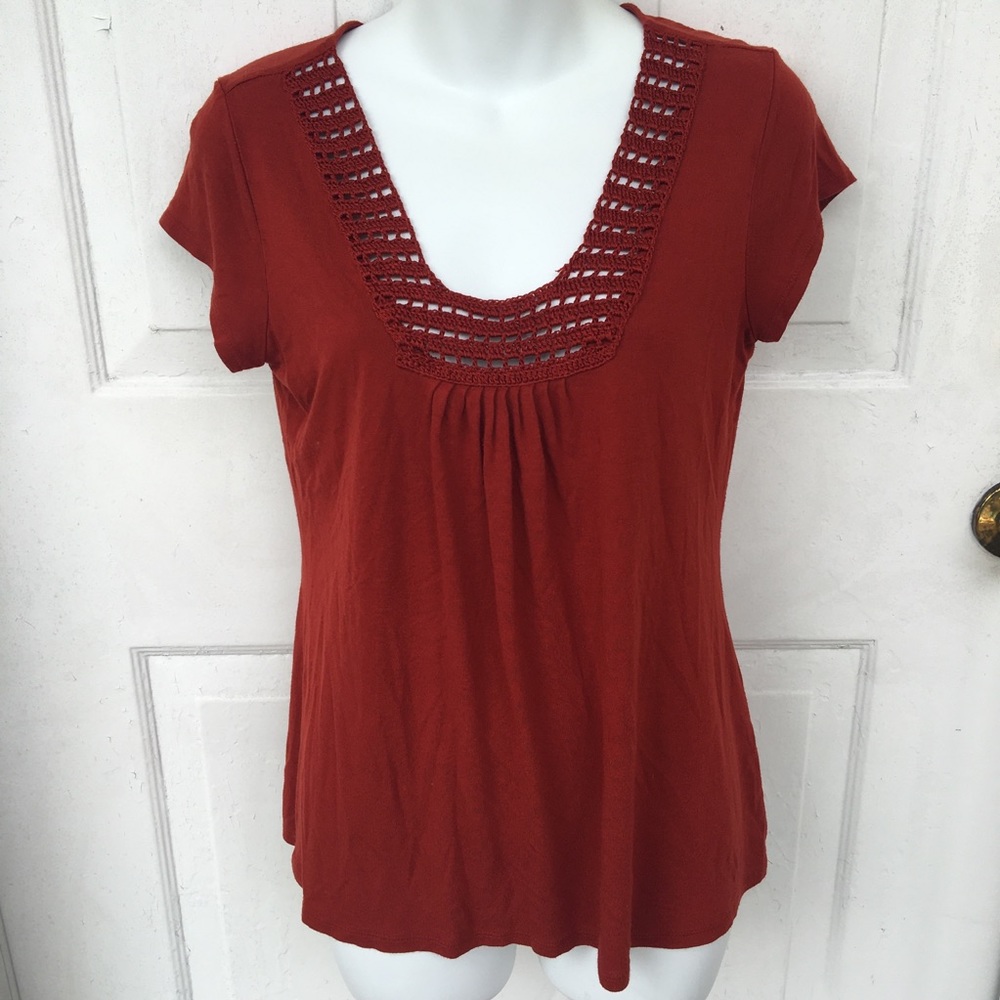 💎 Banana Republic Dark Orange Crochet shirt
